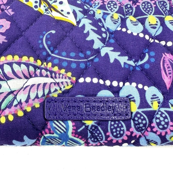 Vera Bradley Wallet Batik Leaves Quilted Accordion Organizer New - Picture 2 of 7